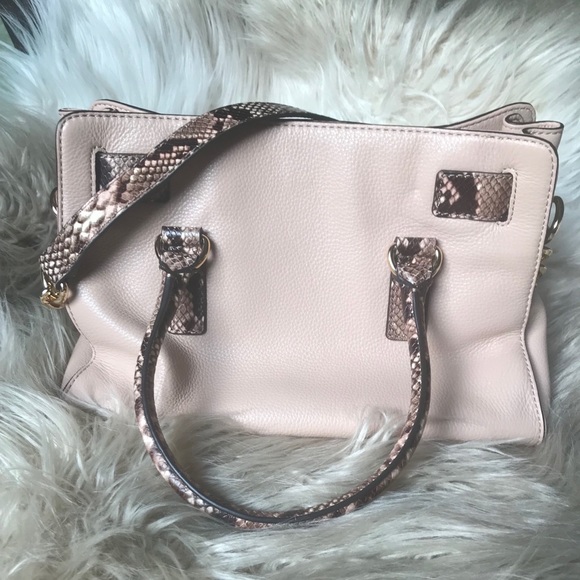 Michael Kors
PYTHON HAMILTON EAST WEST in Blush - Picture 3 of 6